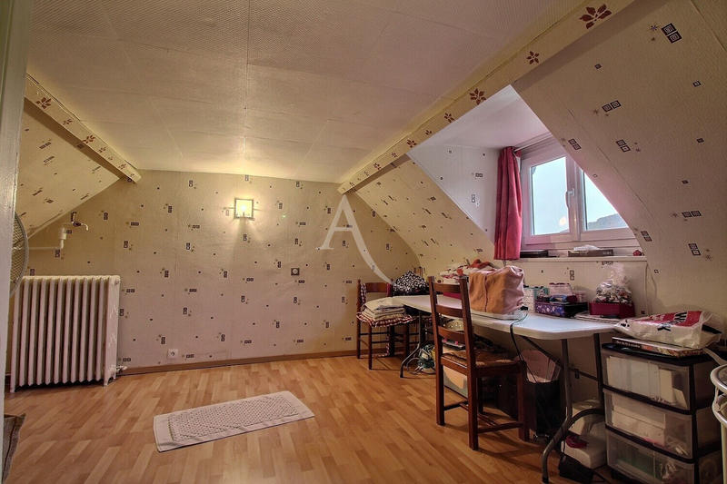 Maison - 191 m² - 8 pièces