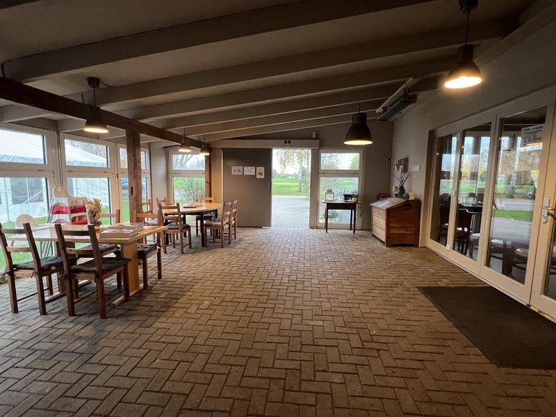 Local commercial - 450 000 m²