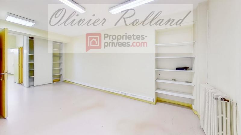 Maison - 300 m² - 13 pièces