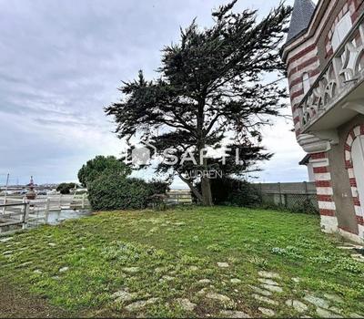 Villa - 215 m² - 11 pièces