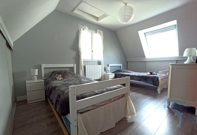 Maison - 195 m² - 8 pièces