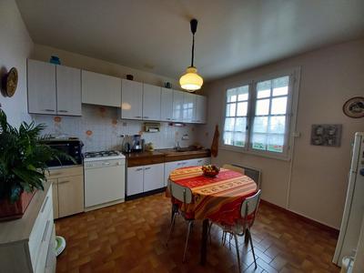 Maison traditionnelle - 102 m² - 4 pièces