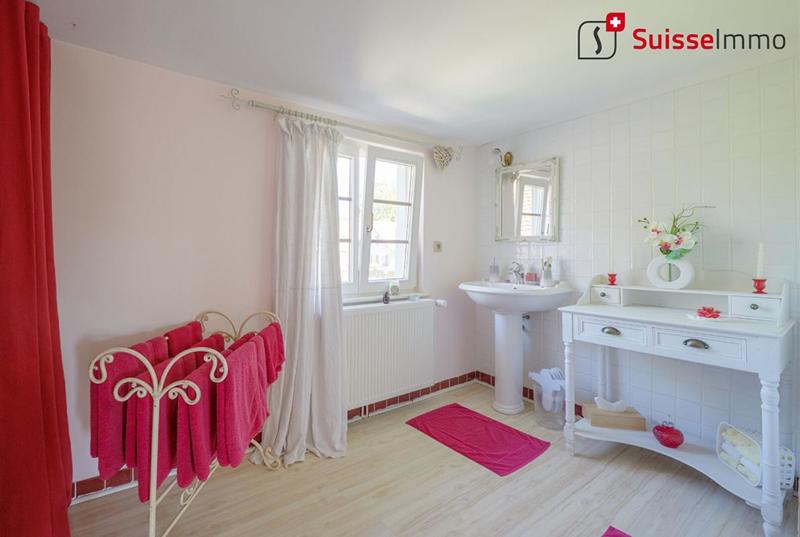 Demeure - 321 m² - 12 pièces