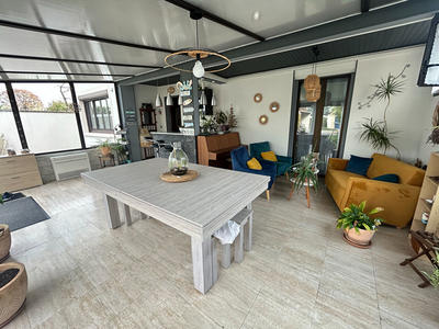 Maison - 185 m² - 6 pièces