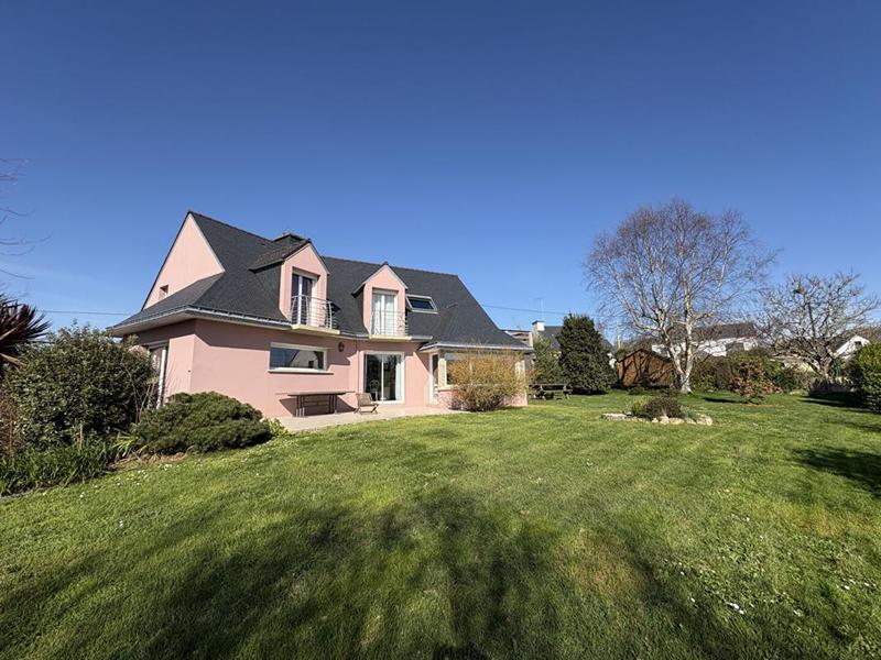 Maison - 175 m² - 7 pièces