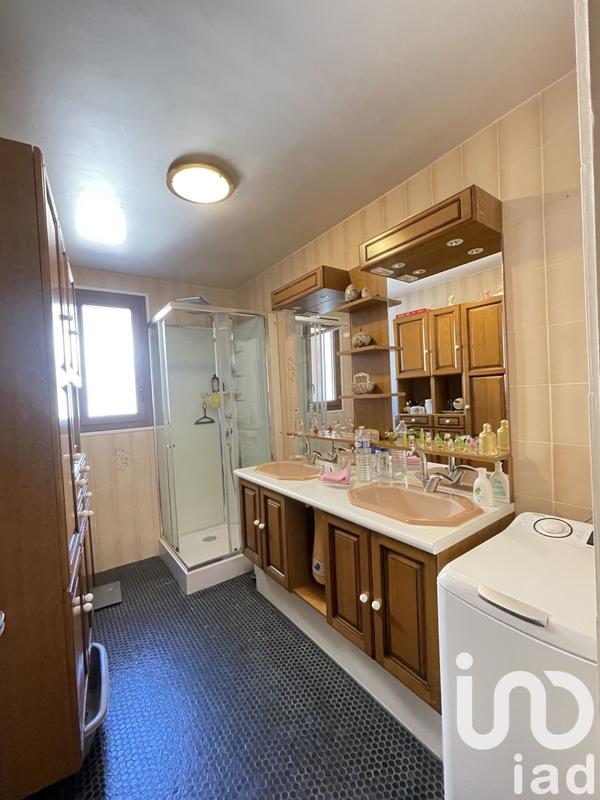 Maison - 121 m² - 8 pièces