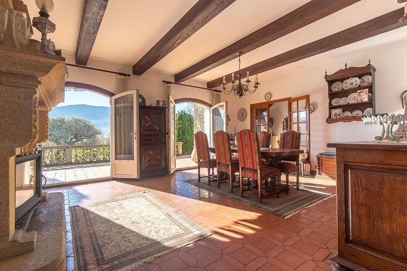 Villa - 230 m² - 5 pièces