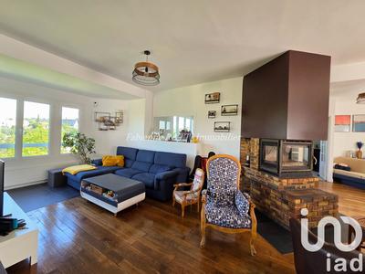 Maison - 204 m² - 7 pièces