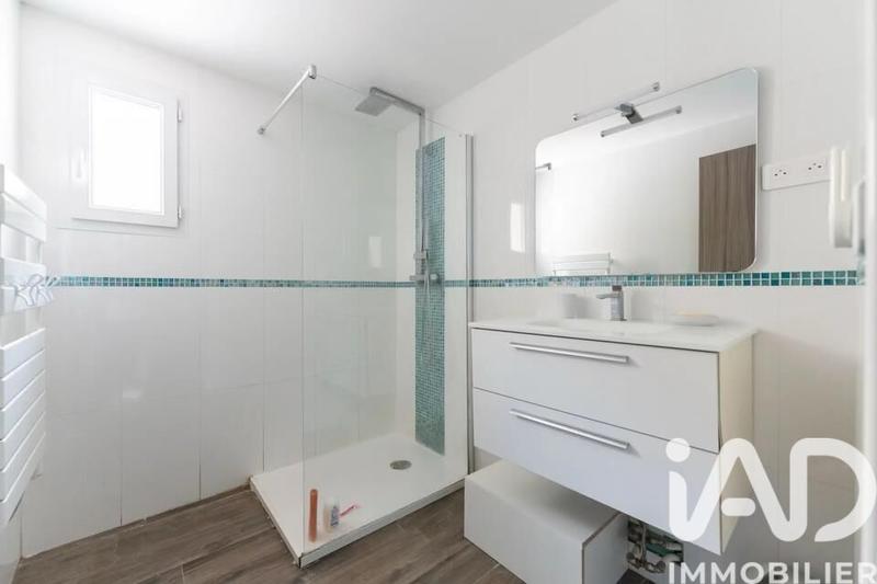 Maison - 224 m² - 9 pièces