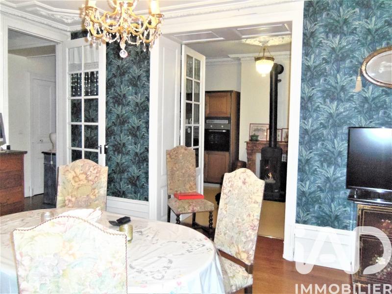 Maison - 286 m² - 9 pièces