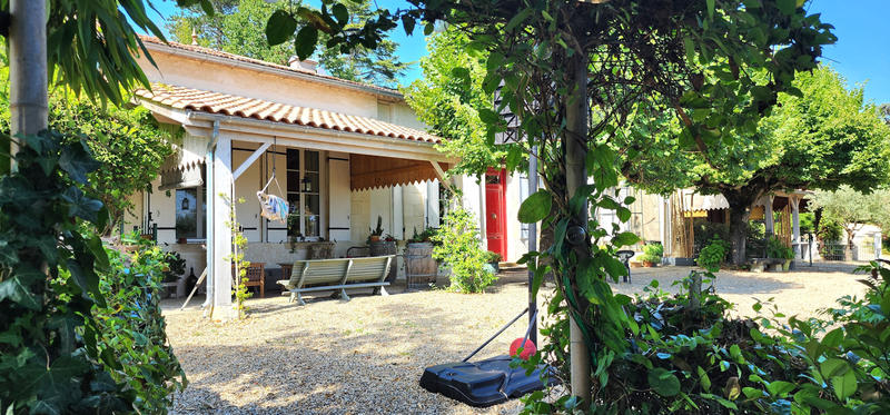 Maison - 251 m² - 8 pièces