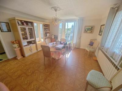 Maison - 91 m² - 5 pièces