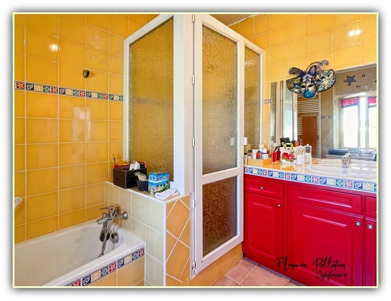 Maison - 605 m² - 18 pièces