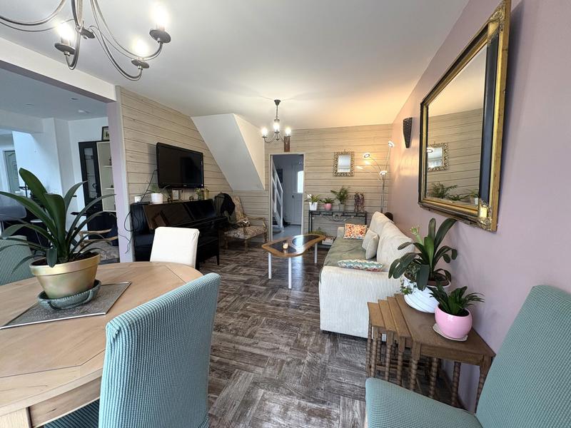 Maison - 99 m² - 4 pièces