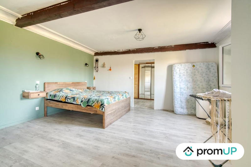 Maison ancienne - 371 m² - 4 pièces