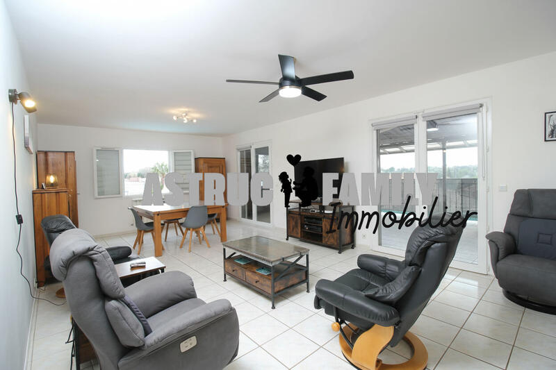 Maison - 159 m² - 5 pièces