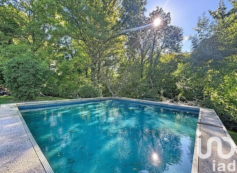 Maison de maîtres - 251 m² - 9 pièces