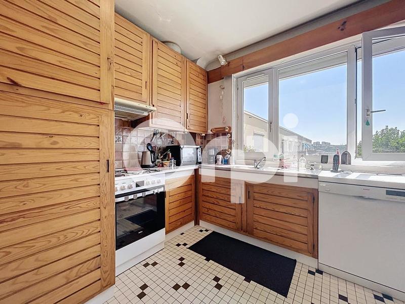 Appartement - 125 m² - 6 pièces