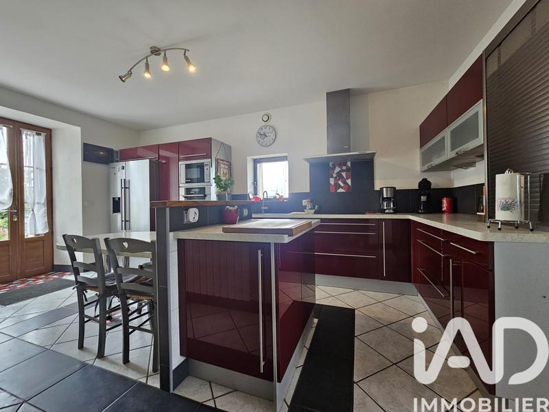 Maison - 372 m² - 14 pièces