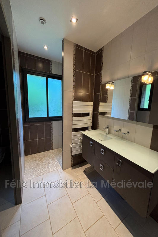 Maison - 173 m² - 6 pièces