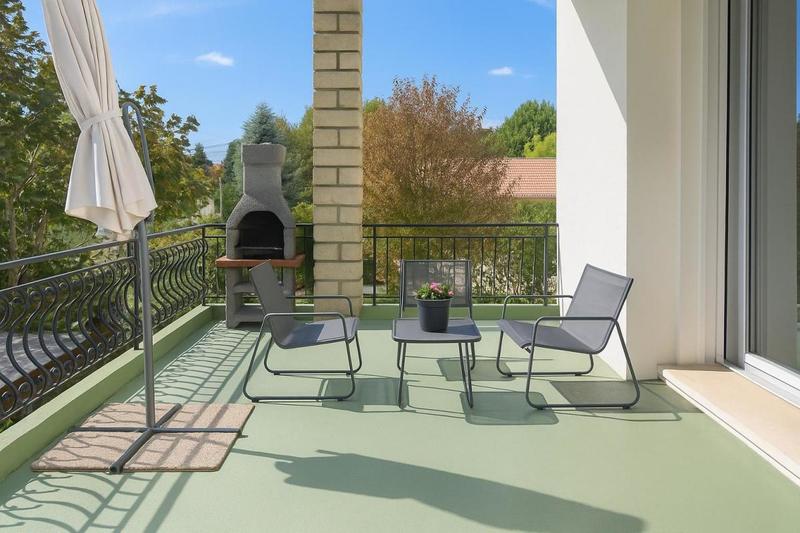 Maison - 96 m² - 4 pièces