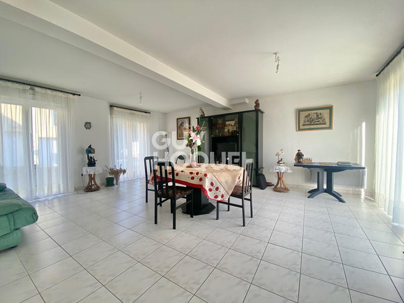 Maison - 93 m² - 6 pièces