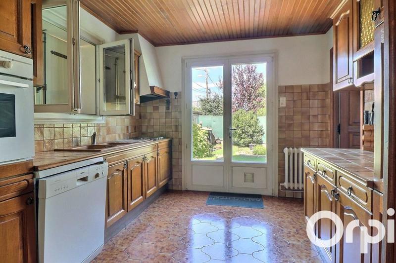 Maison - 238 m² - 7 pièces
