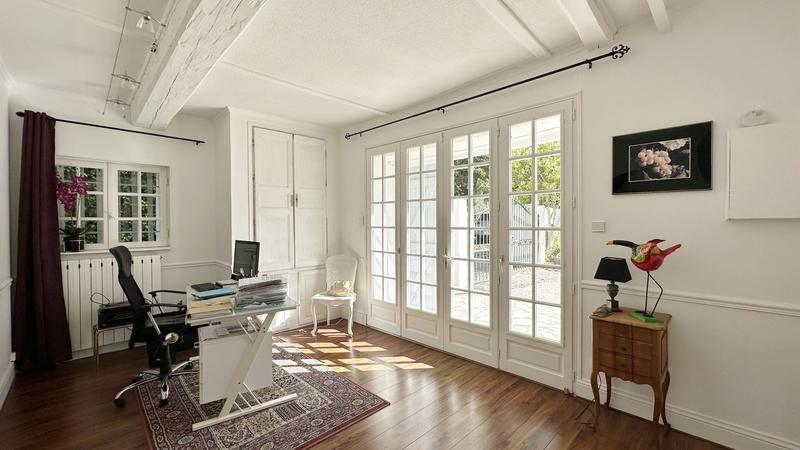 Maison bourgeoise - 400 m² - 10 pièces