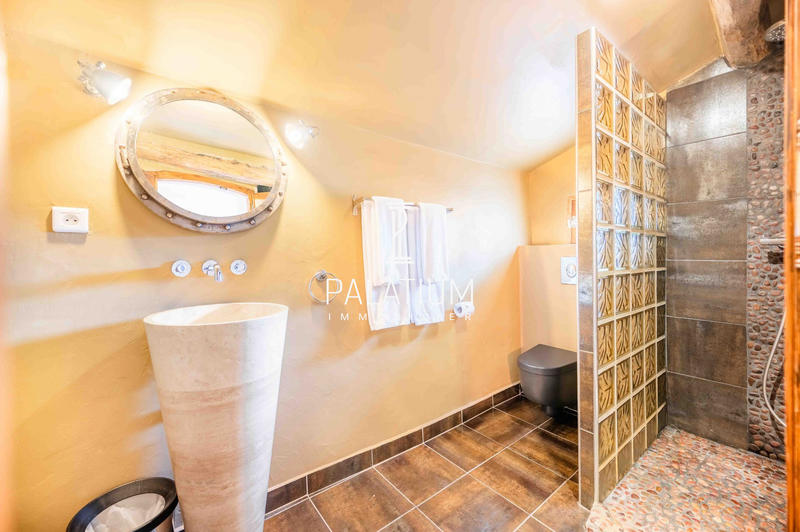 Bastide - 249 m² - 6 pièces