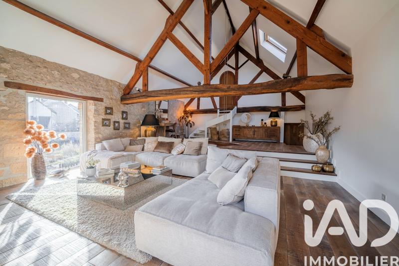 Maison - 235 m² - 8 pièces