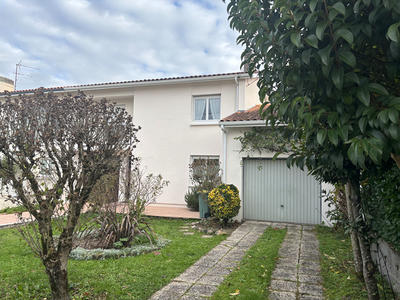 Maison - 104 m² - 6 pièces