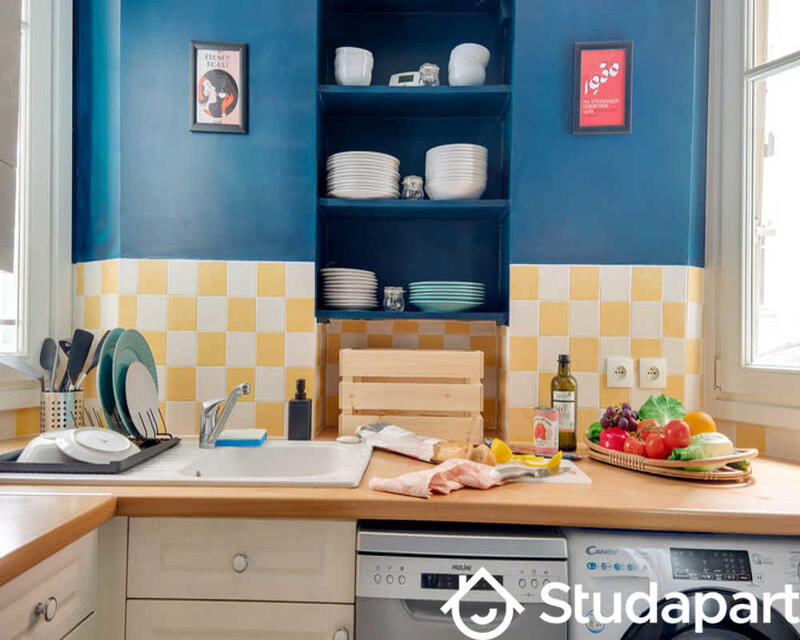 Chambre - 100 m² - 1 pièce