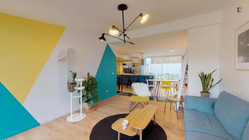 Chambre - 16 m² - 7 pièces