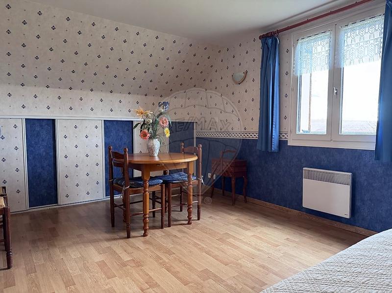 Maison - 183 m² - 8 pièces