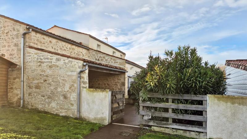 Propriété - 225 m² - 8 pièces