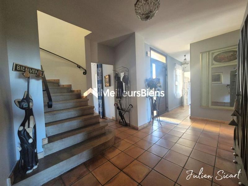 Propriété - 270 m² - 7 pièces