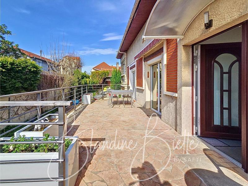 Maison - 131 m² - 7 pièces