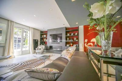 Maison - 189 m² - 7 pièces