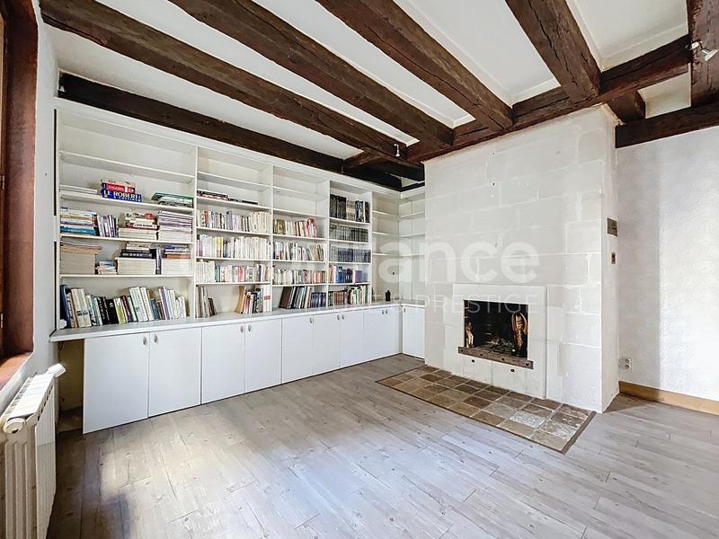 Maison - 235 m² - 7 pièces