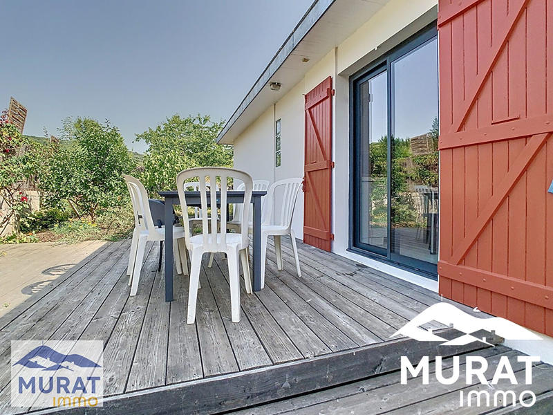 Maison - 170 m² - 8 pièces