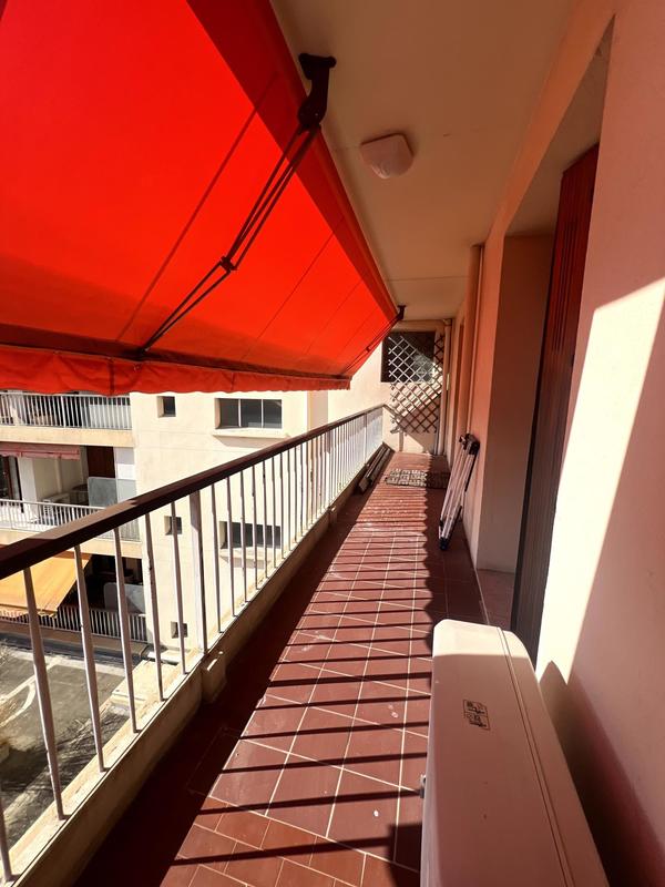 Appartement - 93 m² - 4 pièces