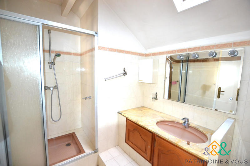 Maison traditionnelle - 167 m² - 6 pièces