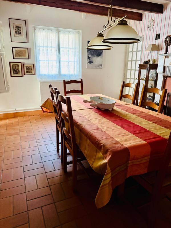 Maison - 196 m² - 7 pièces