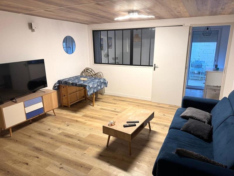 Maison - 219 m² - 9 pièces