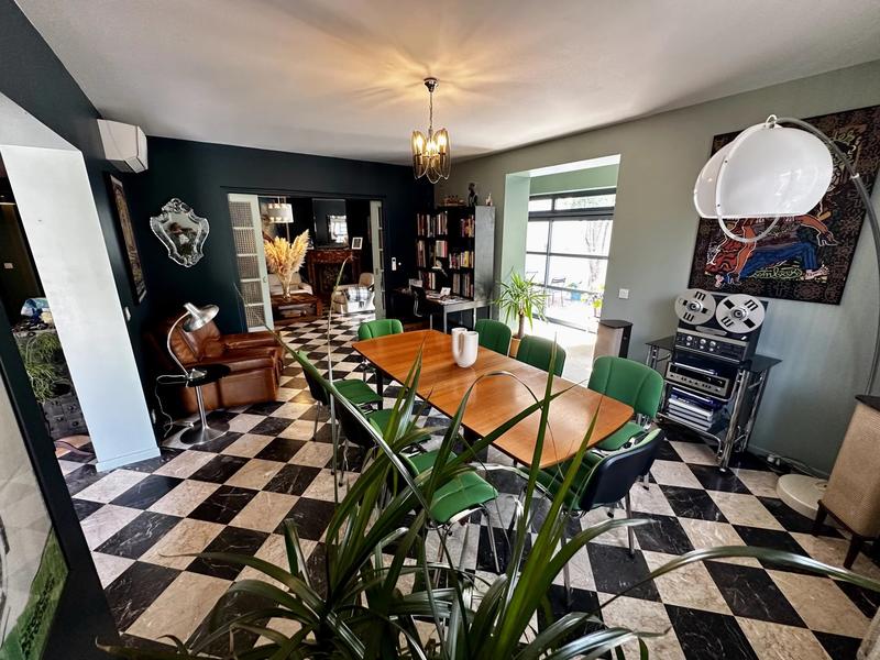 Maison chambre d'hôtes - 340 m² - 8 pièces