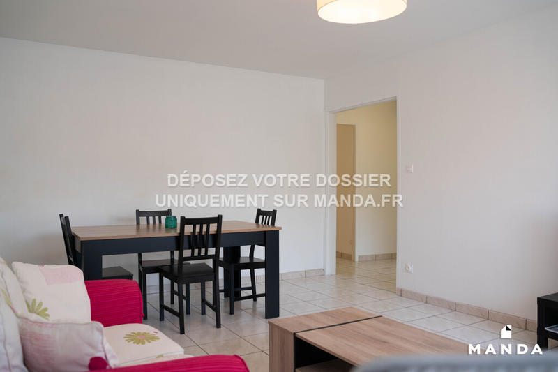 Chambre - 10 m² - 4 pièces