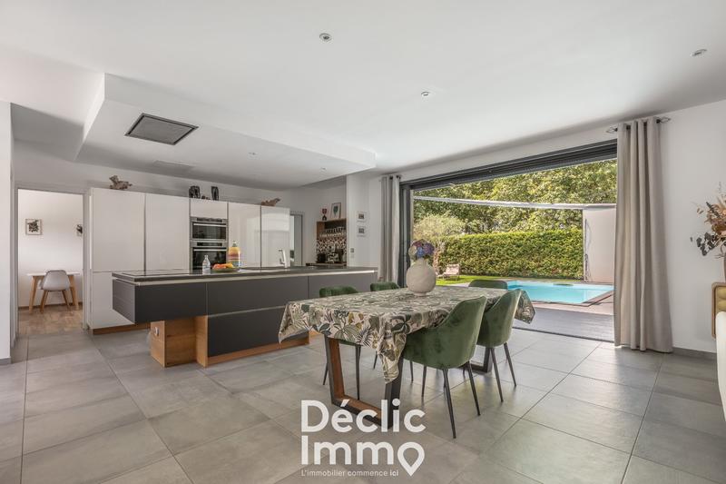 Maison - 162 m² - 7 pièces