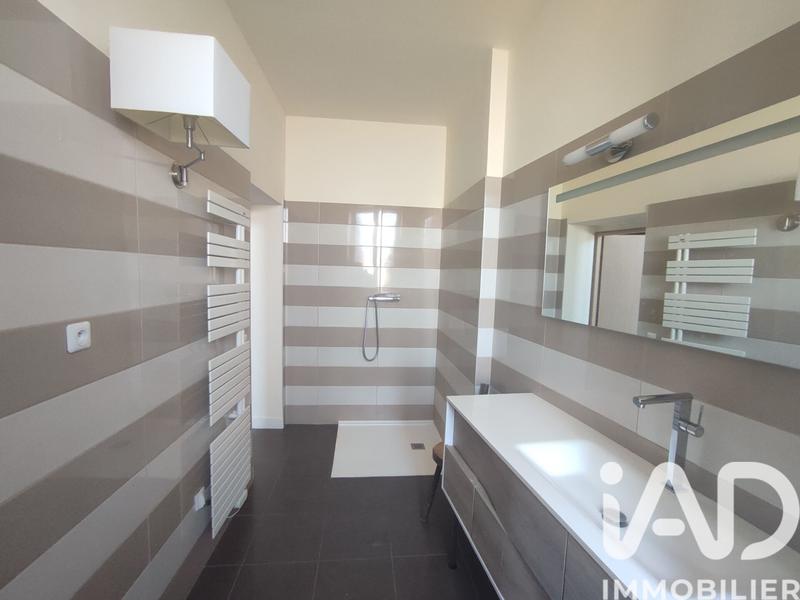 Maison - 256 m² - 7 pièces