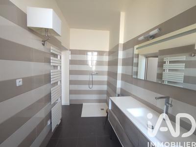 Maison - 256 m² - 7 pièces