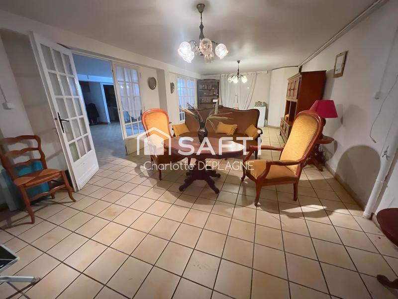 Maison - 196 m² - 9 pièces